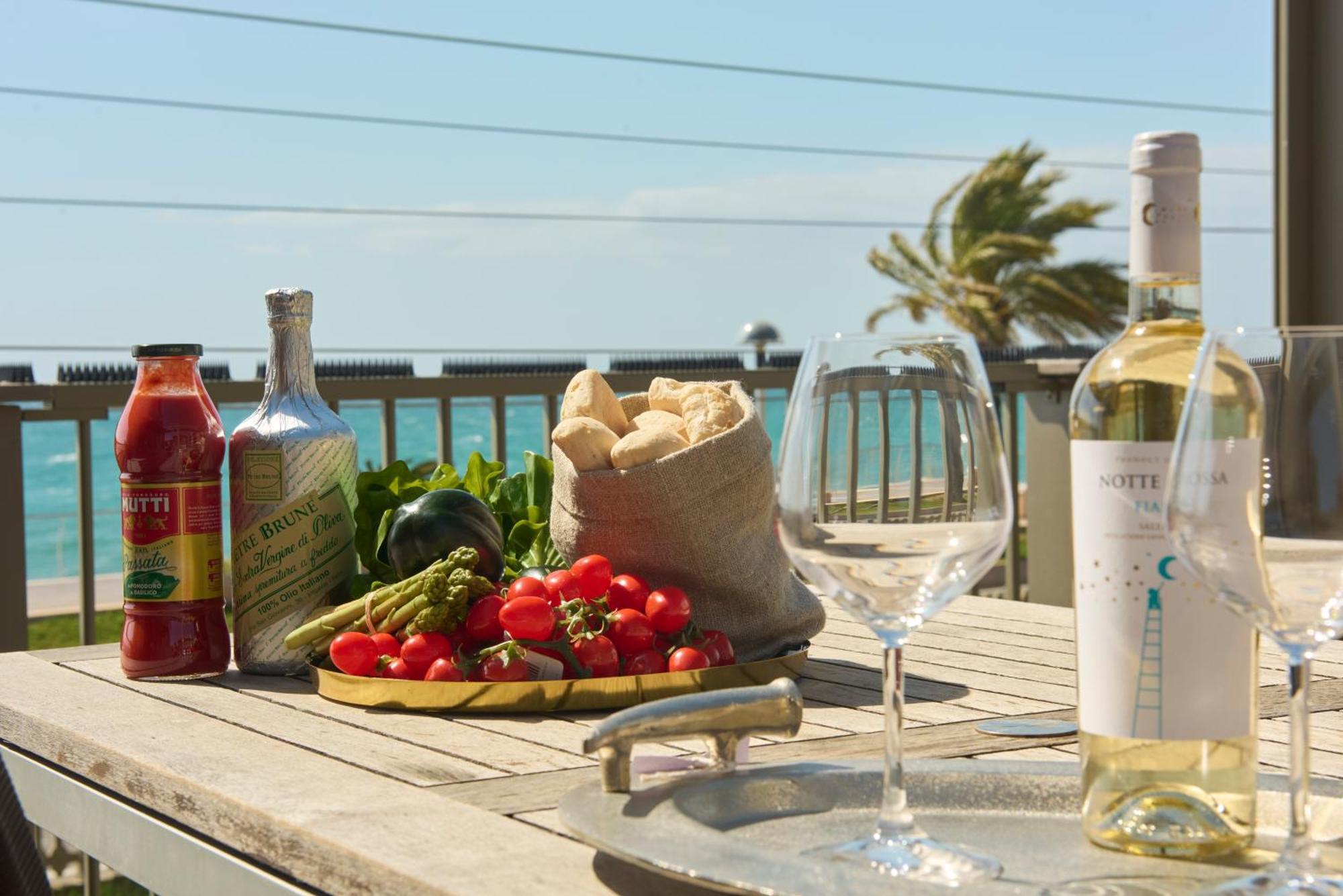 Terrazza Sul Mare A Pietra Ligure Apartamento Exterior foto